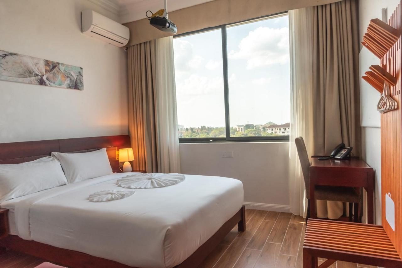 Pauraque Soho Hotel 다르에스살람 외부 사진