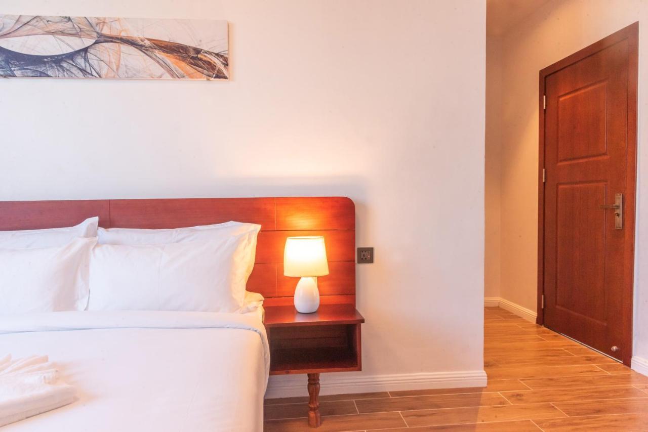 Pauraque Soho Hotel 다르에스살람 외부 사진