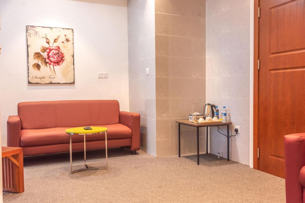 Pauraque Soho Hotel 다르에스살람 외부 사진