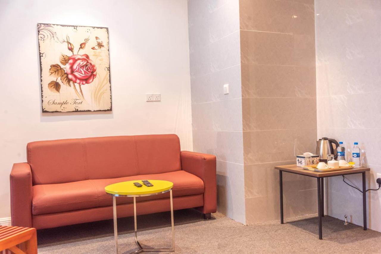 Pauraque Soho Hotel 다르에스살람 외부 사진